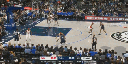 谈球吧体育app官网连成串！欧文三分三连击 帮助独行侠迅速扩大优势