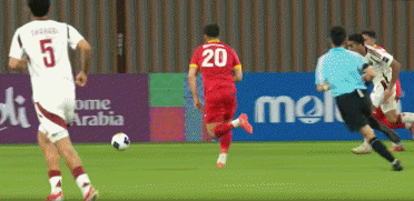 谈球吧体育官网入口半场-十人U20吉尔吉斯斯坦0-2卡塔尔U20 贾姆希德一条龙塔哈破门