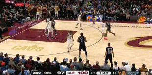 谈球吧(中国)官方网站白热化！波普和斯特鲁斯各自进三分 班凯罗中投夺回1分优势