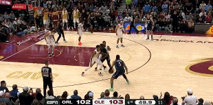 谈球吧(中国)官方网站白热化！波普和斯特鲁斯各自进三分 班凯罗中投夺回1分优势