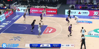 谈球吧官网登录入口手感火热！陈盈骏持球对抗防守 高难度后仰跳投压哨命中