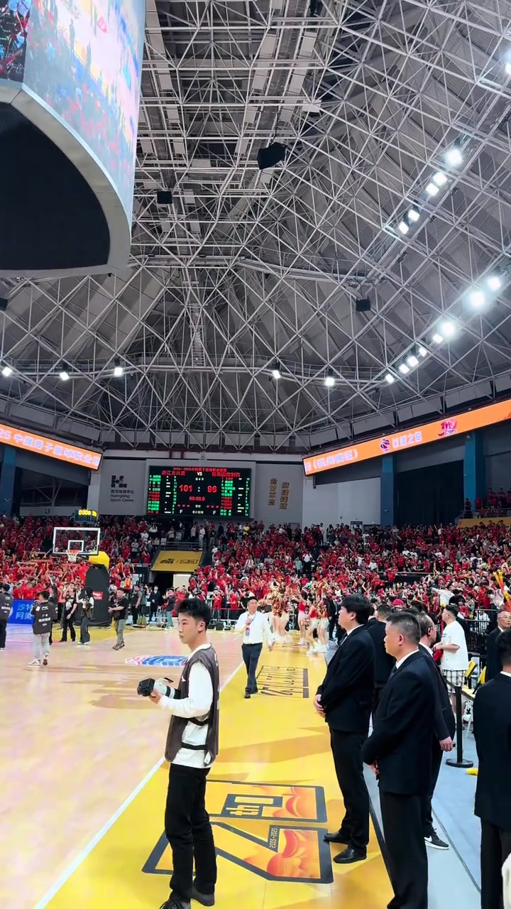 谈球吧(中国)官方网站孙铭徽：感谢我们的球迷不离不弃 我们会为了他们的热爱而战