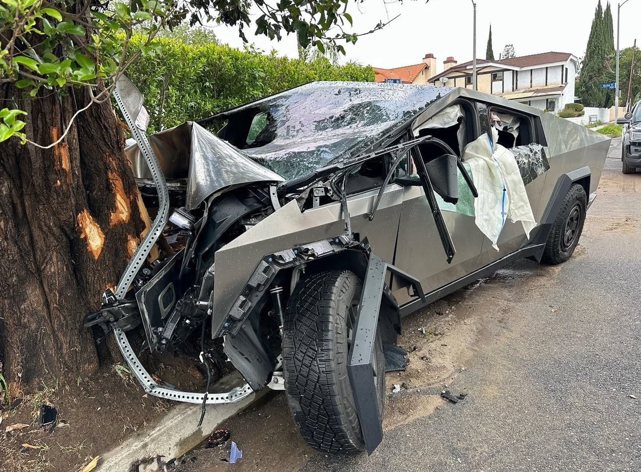 谈球吧官网登录入口祝福🙏遭遇严重车祸的阿里纳斯儿子已苏醒 仍要插管但在恢复