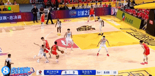 谈球吧(中国)官方网站这么准的嘛！内森-奈特连续在外线飙中三分 助广厦扩大领先！